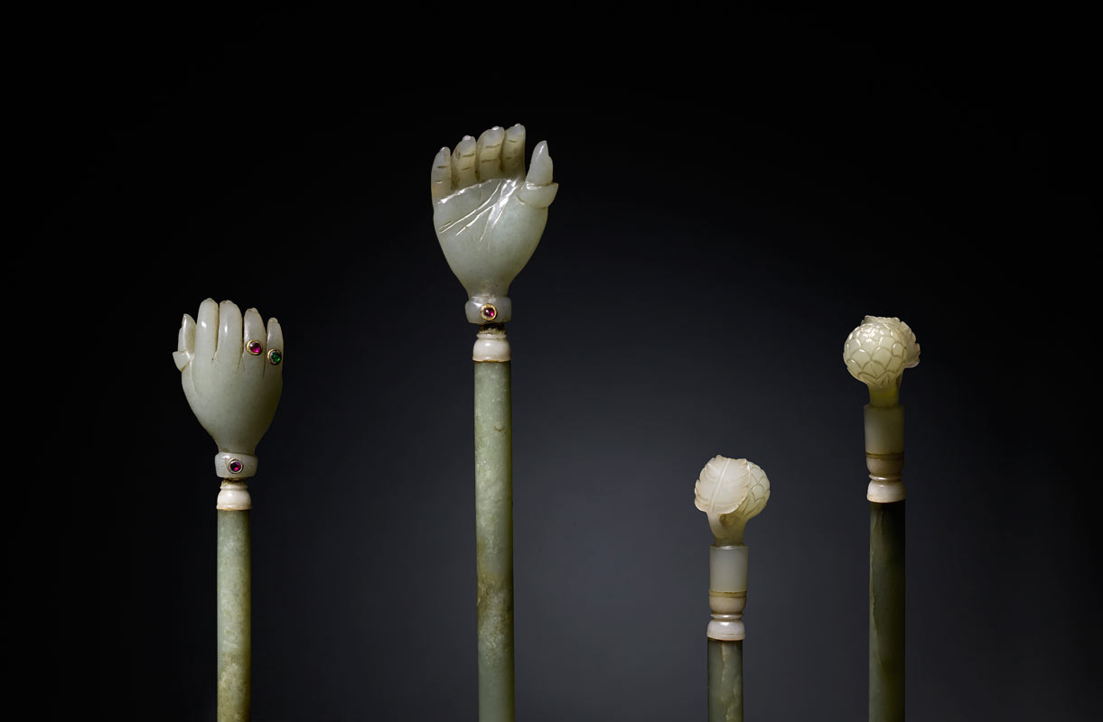 A nephrite jade back scratcher which belonged to Clive of India
